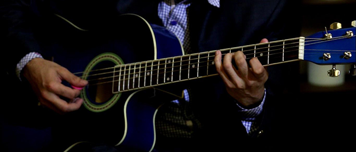 Nên mua đàn guitar acoustic giá bao nhiêu cho người mới chơi đàn